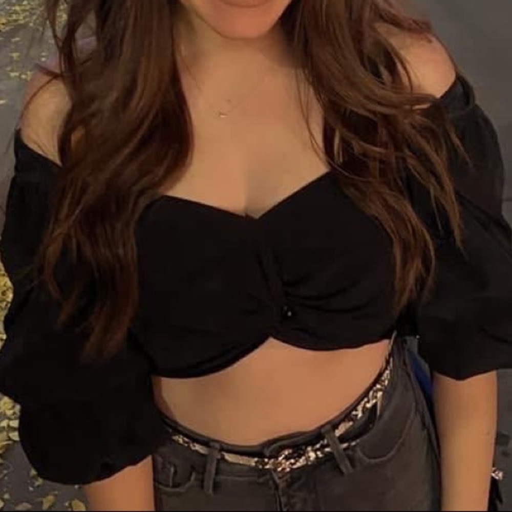 Black crop top